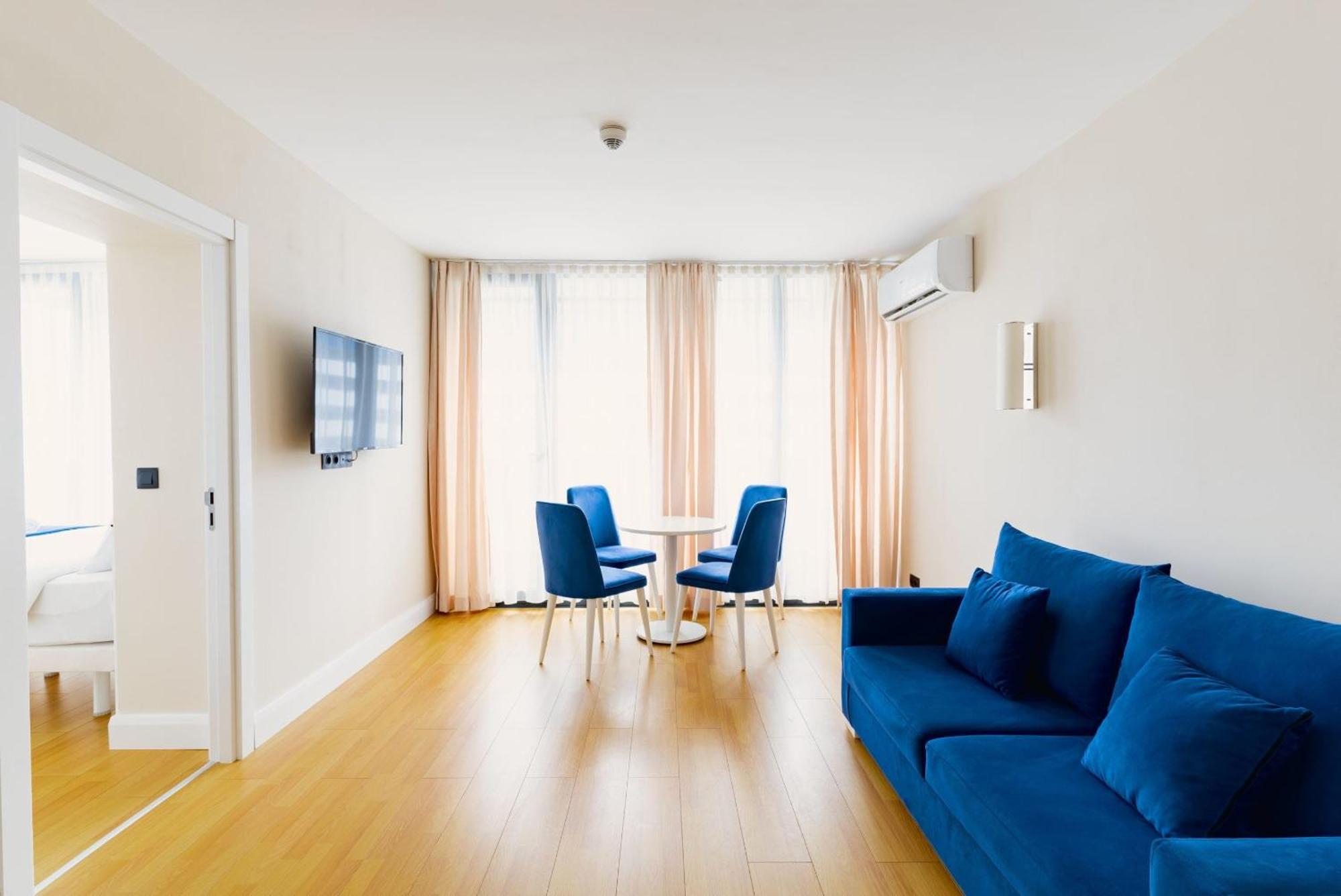 Relax And Unwind Premier Sea View Aparthotel In Batumi Exterior photo